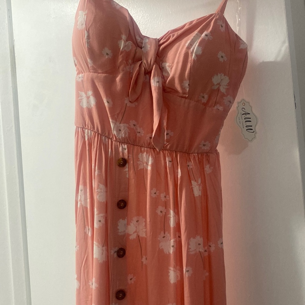 Medium sized dress never worn